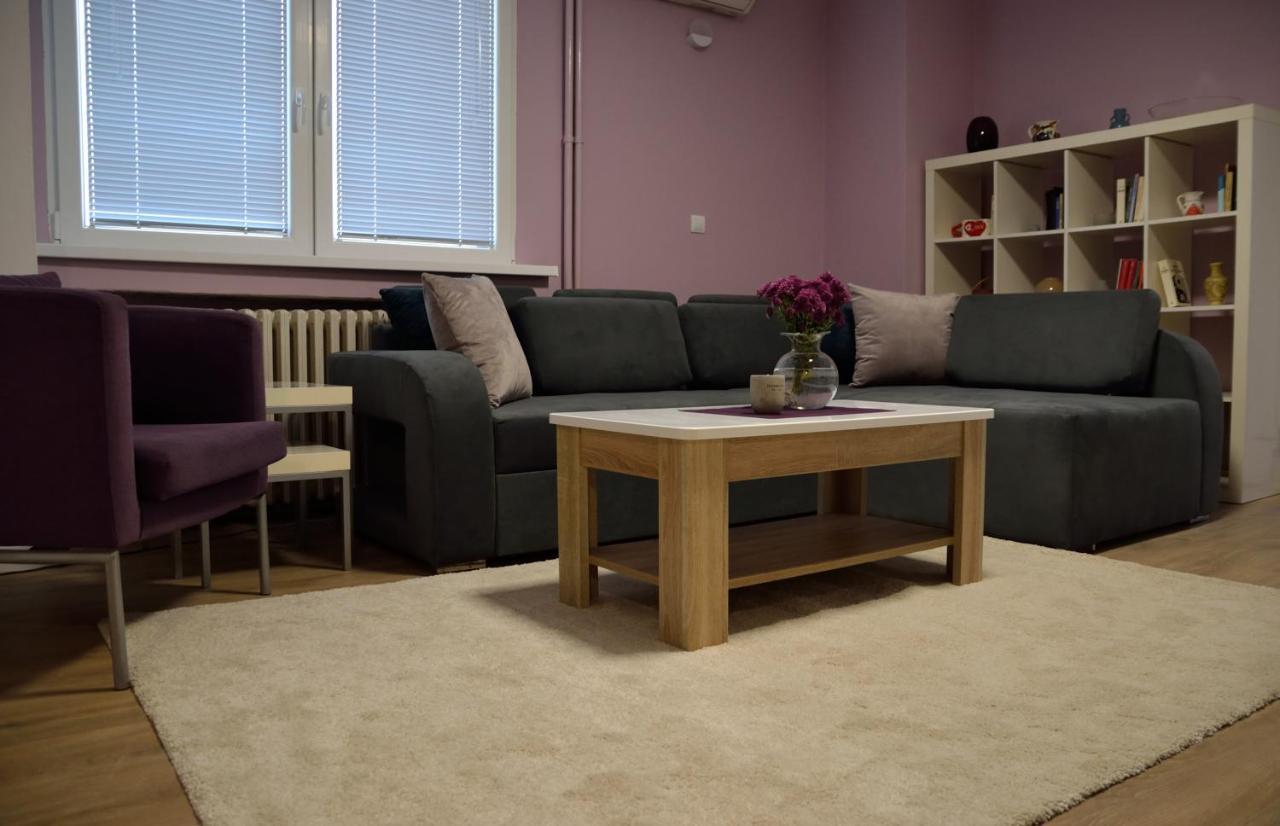 Heart Of The City - 75Sqm Suite Skopje Bagian luar foto